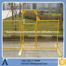 2015 new design Canada standard galvanized PVC coated welded wire mesh temporary fence